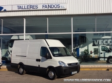 Used Van IVECO Daily 35S13V of 12m3, year 2011, with 64.713km.