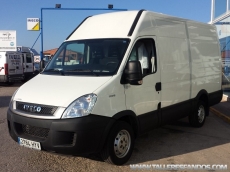 Used Van IVECO Daily 35S13V of 12m3, year 2011, with 64.713km.