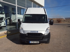 Used Van IVECO Daily 35S13V of 12m3, year 2013, with 63.577km.