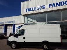 Used Van IVECO Daily 35S13V of 12m3, year 2011, with 161.856km.