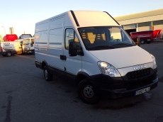 Used Van IVECO Daily 35S13V of 12m3, year 2012, with 164.520km.