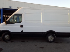 Used Van IVECO Daily 35S13V of 12m3, year 2012, with 164.520km.