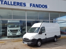 Used Van IVECO Daily 35S13V of 12m3, year 2012, with 127.189km.