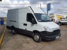 Used Van IVECO Daily 35S13V of 12m3, year 2012, with 127.189km.