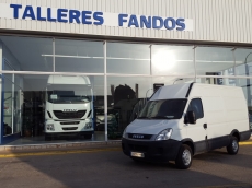 Used Van IVECO Daily 35S13V of 12m3, year 2011, with 151.834km.