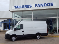 Used Van IVECO Daily 35S13V of 12m3, year 2014, with 66.200km.