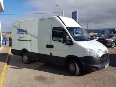 Used Van IVECO Daily 35S13V of 12m3, year 2013, with 76.000km.