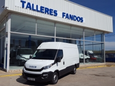 Used Van IVECO Daily 35S13V of 12m3, year 2015, with 61.771km.