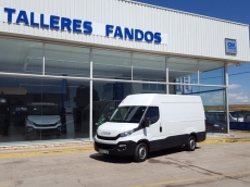 Used Van IVECO Daily 35S13V of 12m3, year 2015, with 54.163km.