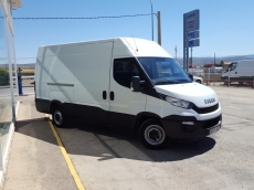 Used Van IVECO Daily 35S13V of 12m3, year 2015, with 58.781km.