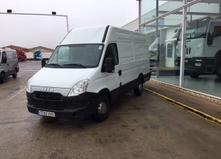 Used Van IVECO Daily 35S13V of 12m3, year 2014, with 161.744km.