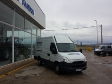 Used Van IVECO Daily 35S13V of 12m3, year 2013, with 73.115km.