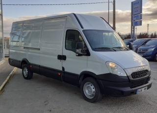 Used Van IVECO Daily 35S13V of 15m3, year 2014, with 201.458km.