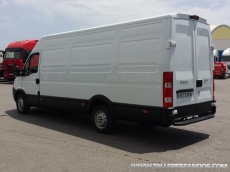 Used Van IVECO Daily 35S13V of 15m3, year 2011, with 117.791km.