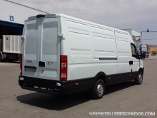 Used Van IVECO Daily 35S13V of 15m3, year 2011, with 117.791km.