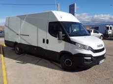 Used Van IVECO Daily 35S13V of 16m3, year 2014, with 104.000km.