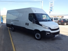 Used Van IVECO Daily 35S13V of 16m3, year 2015, with 79.491km.