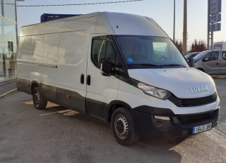 Used Van IVECO Daily 35S13V of 16m3, year 2014, with 155.604km.
