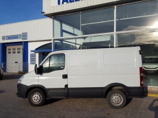 Used Van IVECO Daily 35S13V of 7m3, year 2013 with 96.453km.