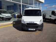 Used Van IVECO Daily 35S13V of 7m3, year 2013 with 106.163km.
