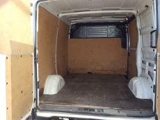 Used Van IVECO Daily 35S13V of 7m3, year 2013 with 106.163km.