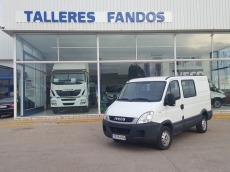 Used Van IVECO Daily 35S13SV family of 6 seats, year 2011 with 127.777km.