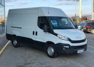 Used Van IVECO Daily 35S13V of 12m3, year 2015, with 161.616km.