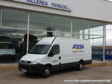 Used van IVECO 35S13V of 15m3, year 2011 with 132.493km
