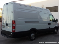 Used van IVECO 35S13V of 12m3, year 2011, 50.055km.