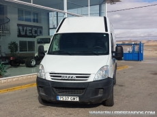 Used van IVECO 35S14V of 10m3, year 2009, 96.500km.