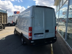 Used Van IVECO Daily 35S14V of 12m3, year 2010 with 187.702km.