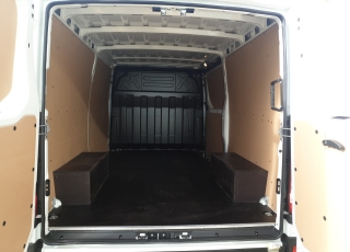 New Van IVECO 35S14V 9m3.