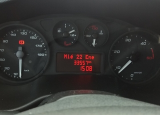Used Van IVECO Daily 35S14V of 12m3, year 2016, with 33.557km.