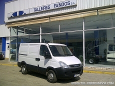 Used van IVECO 35S14V of 7m3, year 2010, 70.987km.