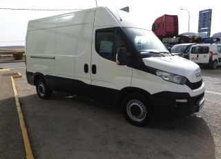 Used Van IVECO Daily 35S15V of 10.8m3, year 2015, with 146.000km.