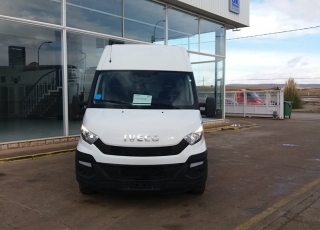 Used Van IVECO Daily 35S15V of 12m3, year 2016, with 67.606km.