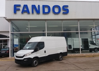 Used Van IVECO Daily 35S15V of 12m3, year 2016, with 69.298km.