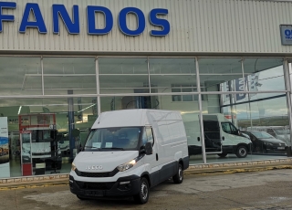 Used Van IVECO Daily 35S15V of 12m3, year 2016, with 70.814km.