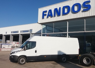Used Van IVECO Daily 35S15V of 16m3, year 2015, with 76.708km.