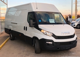 Used Van IVECO Daily 35S15V of 16m3, year 2015, with 97.306km.