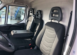 Used Van IVECO Daily 35S15V of 16m3, year 2015, with 108.081km.