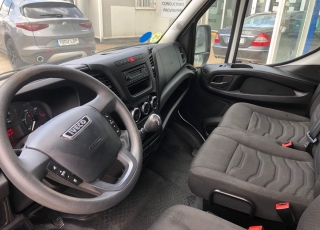 Used Van IVECO Daily 35S15V of 16m3, year 2015, with 187.497km.