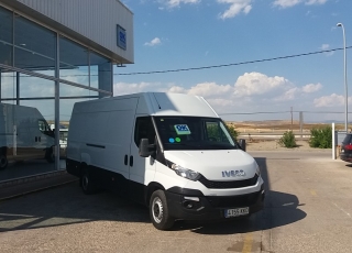 Used Van IVECO Daily 35S15V of 16m3, year 2015, with 78.422km.