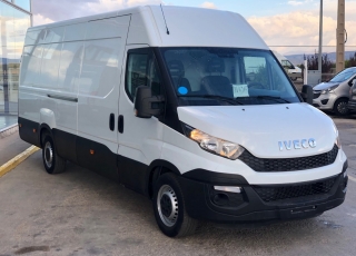 Used Van IVECO Daily 35S15V of 16m3, year 2015, with 107.177km.