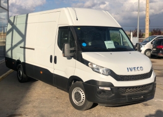 Used Van IVECO Daily 35S15V of 16m3, year 2015, with 96.840km.