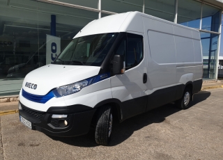 Furgoneta de ocasión, 
IVECO Daily,
Modelo  35S16A8V de 12m3,
Año 2017 con 200.652km.  Precio 18.600€ reacondicionada, sin garantía.
