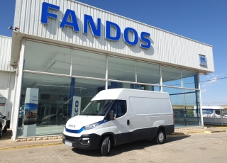 Furgoneta de ocasión, 
IVECO Daily,
Modelo  35S16A8V de 12m3,
Año 2017 con 200.652km.  Precio 18.600€ reacondicionada, sin garantía.