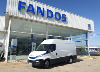 Furgoneta de ocasión, 
IVECO Daily,
Modelo  35S16A8V de 12m3,
Año 2017 con 200.652km.

Precio 18.600€ reacondicionada, sin garantía.