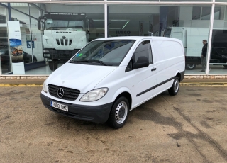 Furgoneta MERCEDES VITO 111CDI, del año 2006 con 217.921km.