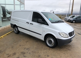 Furgoneta MERCEDES VITO 111CDI, del año 2006 con 217.921km.